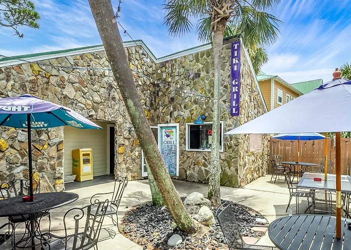 Apartment Purple Parrot 9c By Pkrm Pensacola
